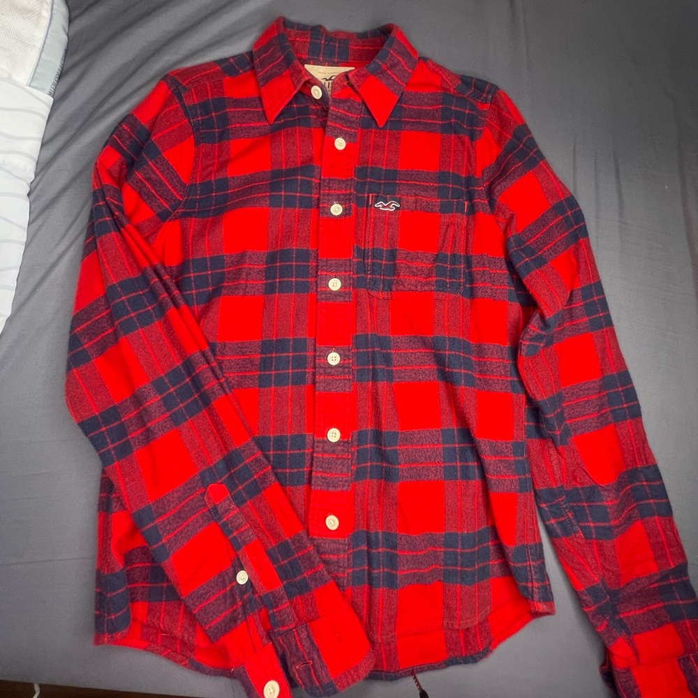 Hollister shirt